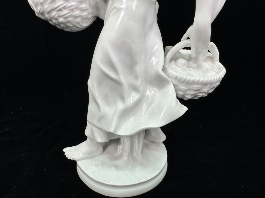 Meissen (Germany) White Porcelain 'Korean Woman' Figurine By Gerhard Bochmann 11.5H Retails $2,060 [Photo 6]