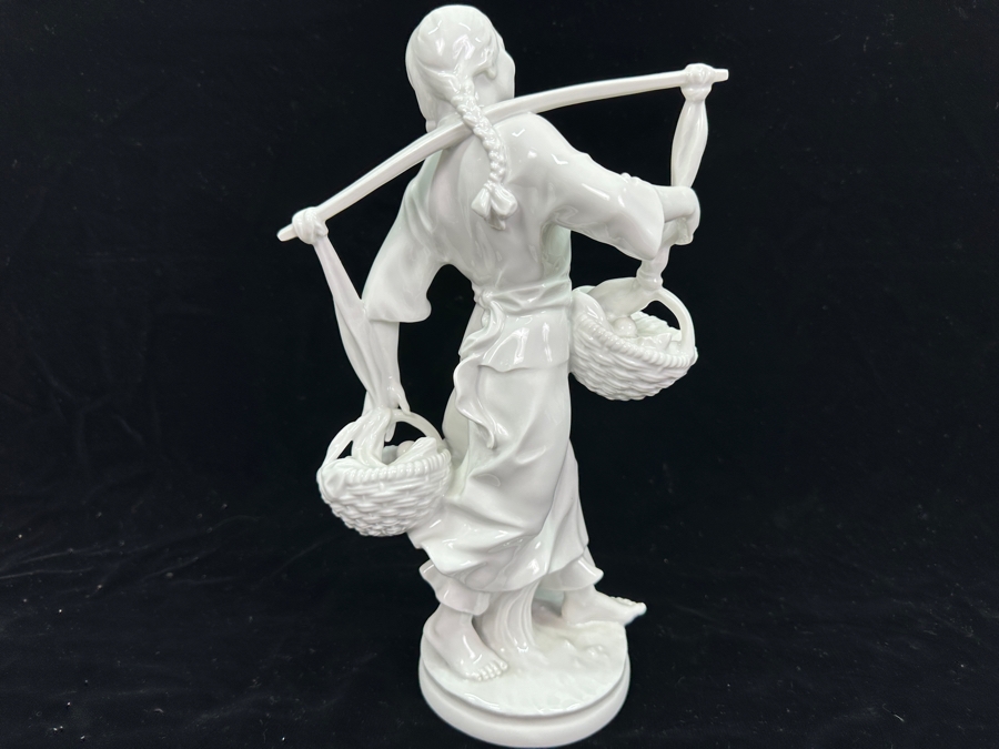 Meissen (Germany) White Porcelain 'Korean Woman' Figurine By Gerhard Bochmann 11.5H Retails $2,060 [Photo 9]