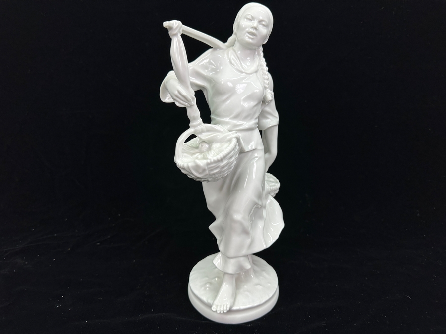 Meissen (Germany) White Porcelain 'Korean Woman' Figurine By Gerhard Bochmann 11.5H Retails $2,060 [Photo 7]