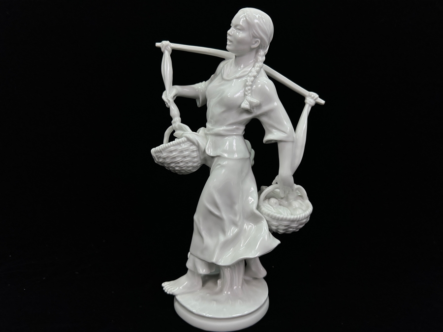 Meissen (Germany) White Porcelain 'Korean Woman' Figurine By Gerhard Bochmann 11.5H Retails $2,060 [Photo 4]