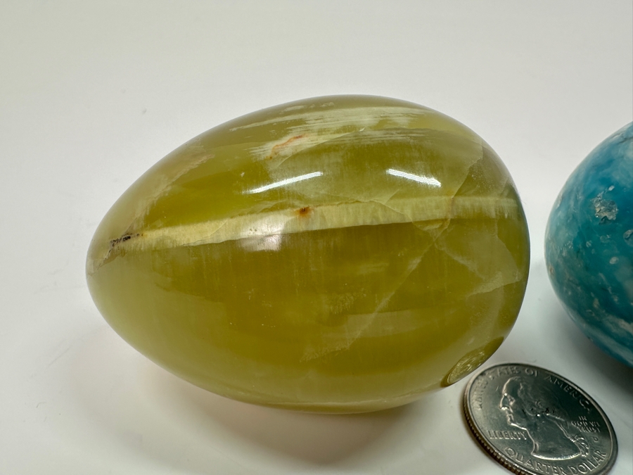 Set of Three Stone Eggs - Middle Apatite Egg Signed AL 252 Italy [Photo 4]