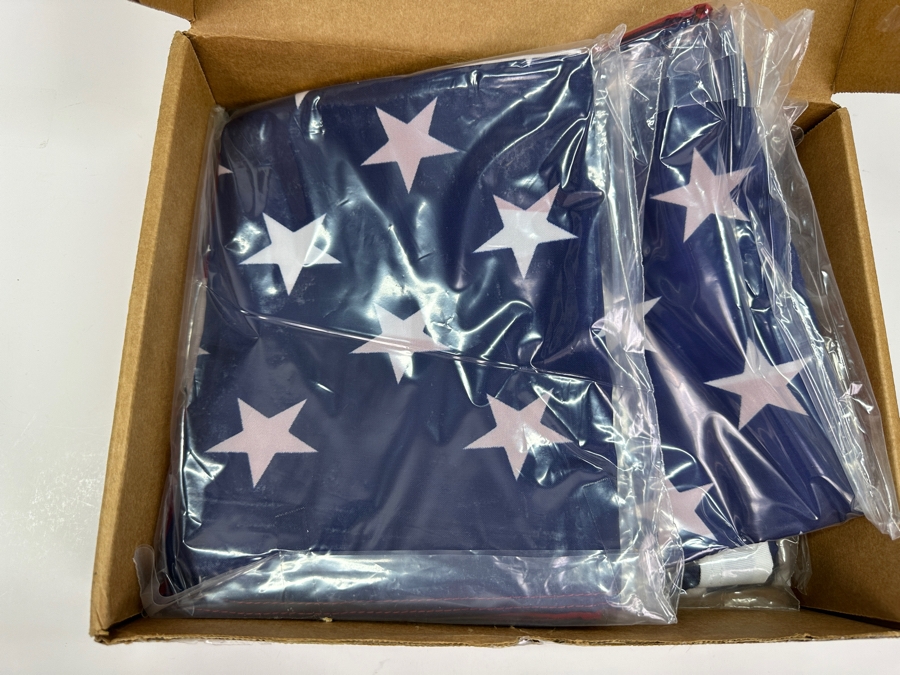 Set of Six New US Flags 3'x5'  [Photo 3]