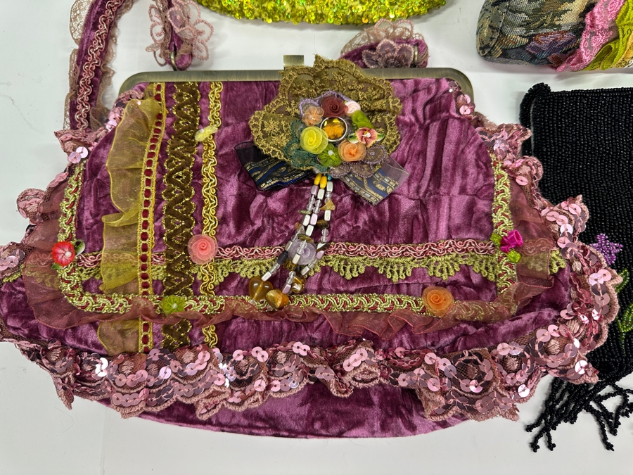 Collection of Small Beaded Clutch/Handbags [Photo 4]
