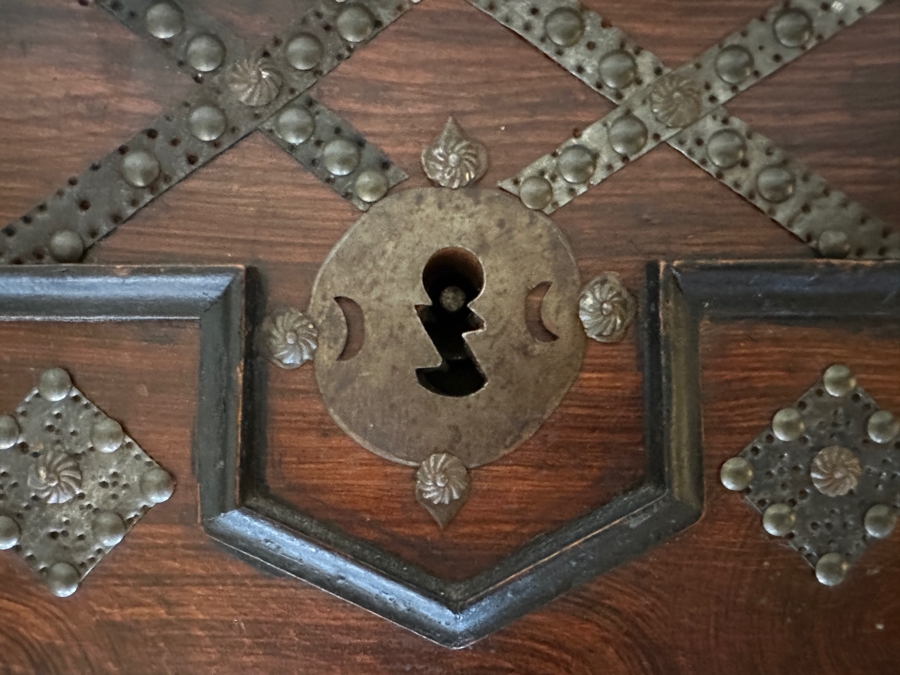 Impressive Antique Zanzibar Chest Trunk - See Photos 48W X 19D X 22.5H [Photo 23]