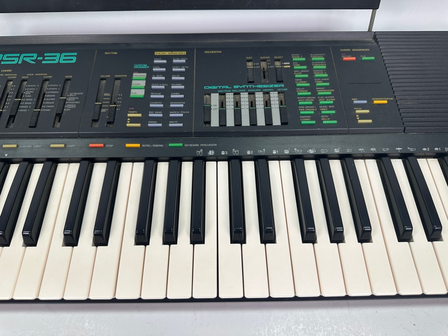 Just Added - Yamaha PSR-36 Keyboard with 61 Keys 36W x 13D [Photo 3]