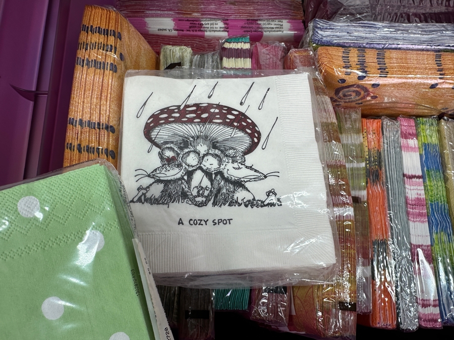 Just Added - Lot of Over (20) Decorative Party Napkins Sets [Photo 6]