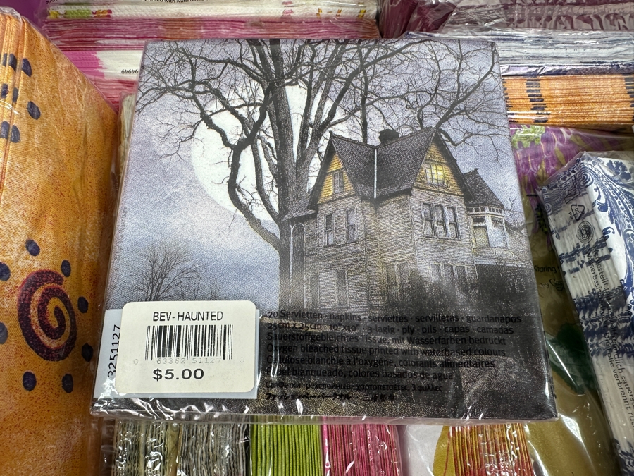 Just Added - Lot of Over (20) Decorative Party Napkins Sets [Photo 11]