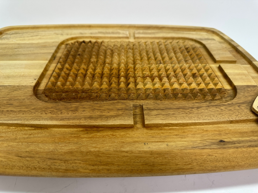 Just Added - Ironwood Gourmet Carving Board 22'W x 15'D x 2.25'H [Photo 2]