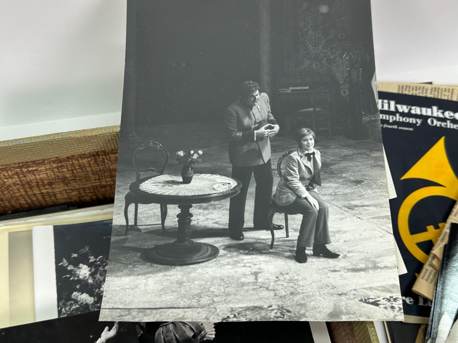 Just Added - Elliot Palay Opera Tenor Memorabilia Box Containing Photographs, Opera Programs, Ticket Stubs & Letters [Photo 4]