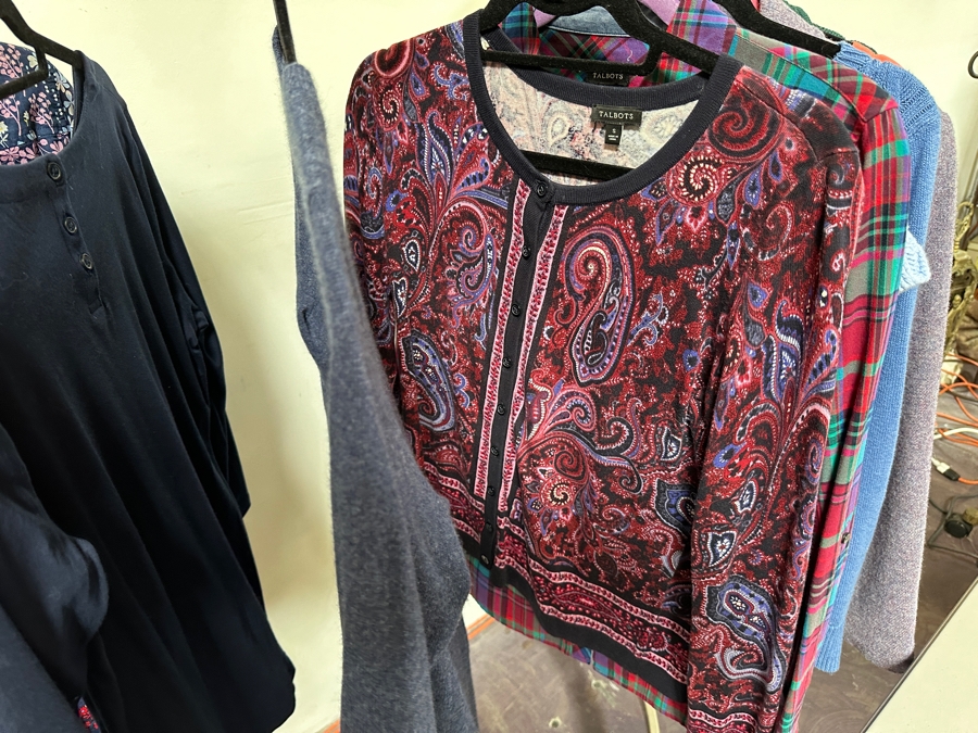Just Added - Lot of Over 30 Pieces of Talbots Clothing Including Cashmere Sweaters - Mostly Size Medium [Photo 19]