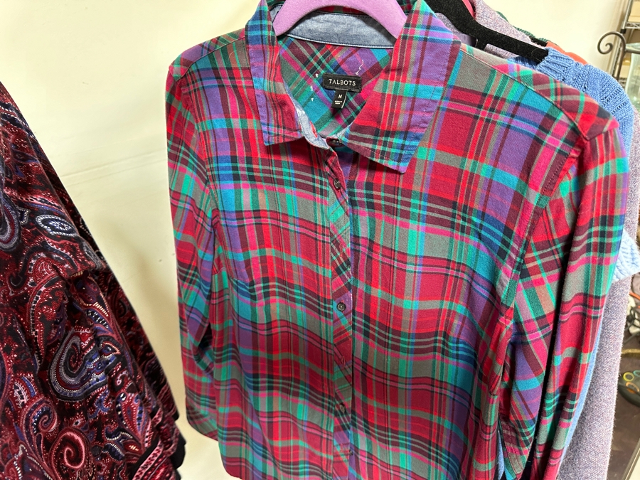 Just Added - Lot of Over 30 Pieces of Talbots Clothing Including Cashmere Sweaters - Mostly Size Medium [Photo 20]