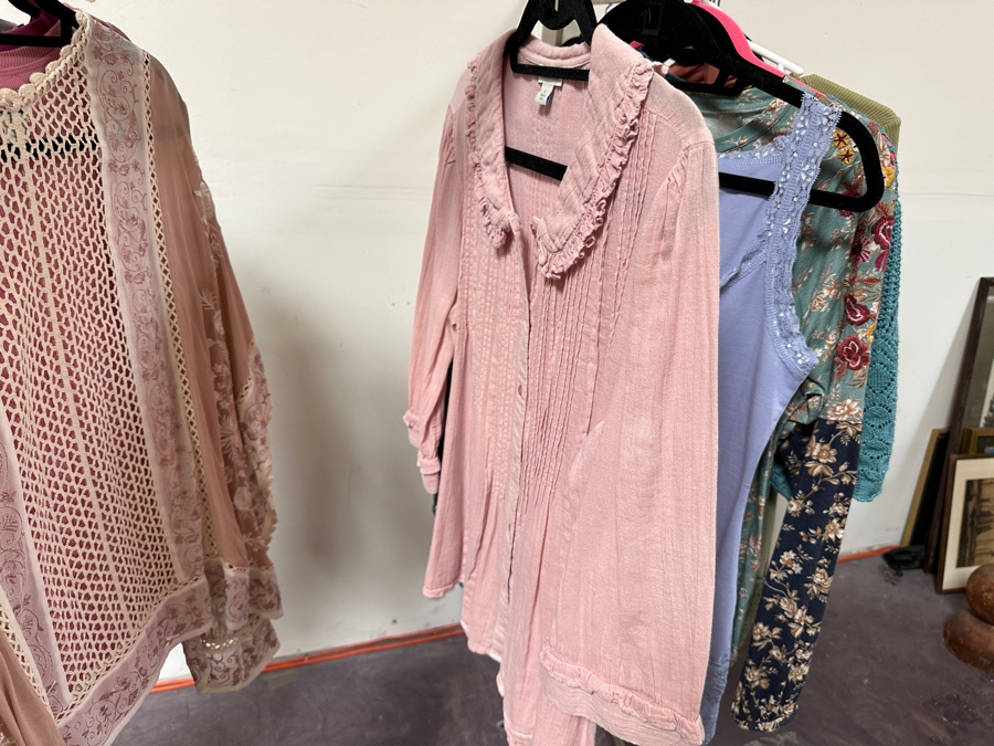 Just Added - Lot of Approximately 20 Pieces of Sundance Clothing Mostly Size Medium or Petite Medium [Photo 11]