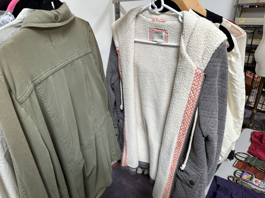 Just Added - Lot of Over 30 Pieces of Anthropologie Clothing and/or Style Clothing, Handbags and Belts Mostly Size Medium [Photo 22]