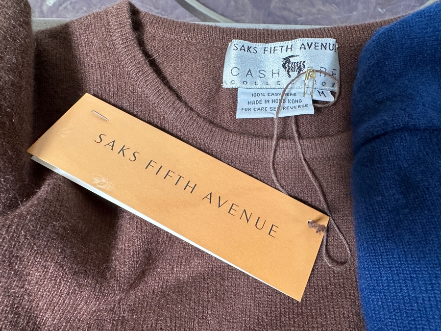 Just Added - Lot of 5 Cashmere Sweaters, One Alpaca Sweater and One Italian Wool Sweater [Photo 5]