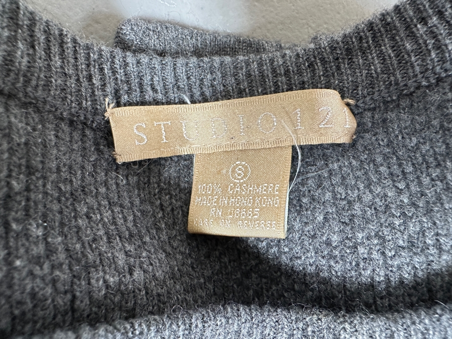 Just Added - Lot of 5 Cashmere Sweaters, One Alpaca Sweater and One Italian Wool Sweater [Photo 8]
