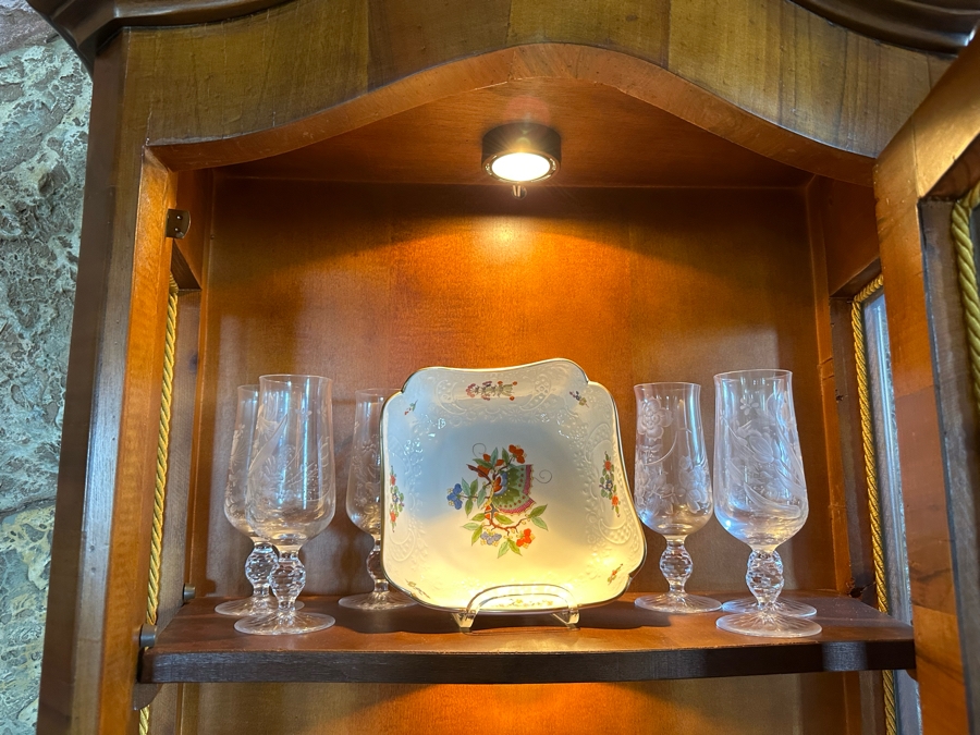 Just Added - Stunning Pair Of Two-Piece Wooden Display Cases Cabinets With 2 Drawers [Photo 13]