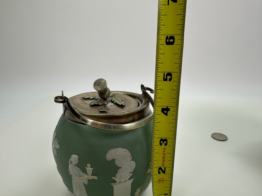 Pair Of Vintage Wedgwood Green Jasperware Barrel Jars 7H & 4.5H [Photo 24]