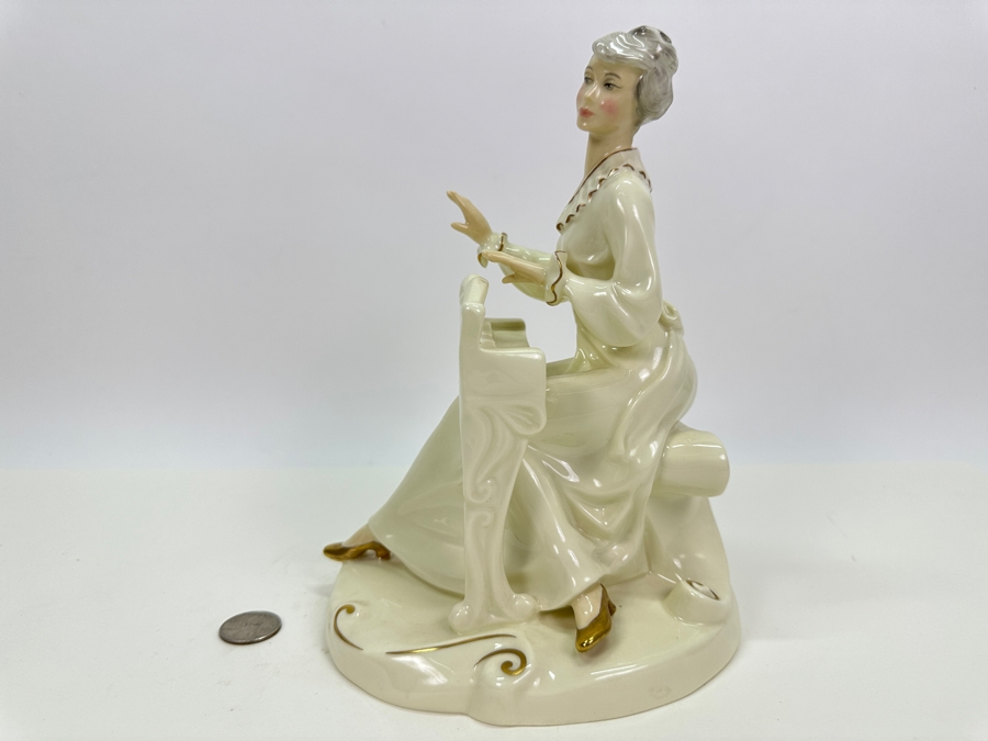 Royal Doulton The Enchantment Collection 'Musicale' HN2756 9'H [Photo 9]