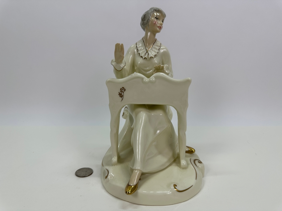 Royal Doulton The Enchantment Collection 'Musicale' HN2756 9'H [Photo 6]