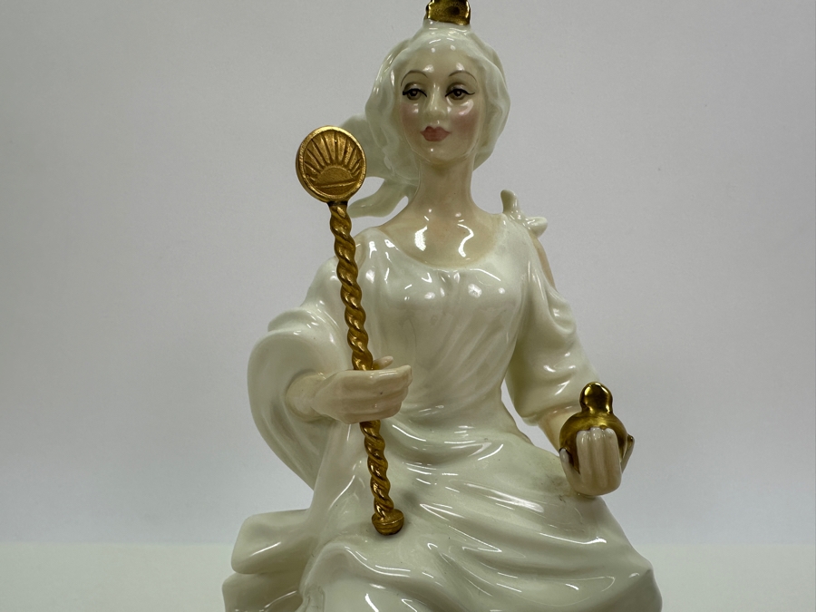 Royal Doulton The Enchantment Collection 'Queen of the Ice' HN2435 8.5'H [Photo 4]