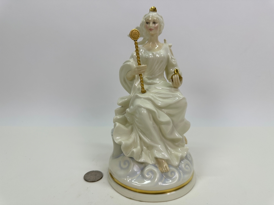Royal Doulton The Enchantment Collection 'Queen of the Ice' HN2435 8.5'H [Photo 2]