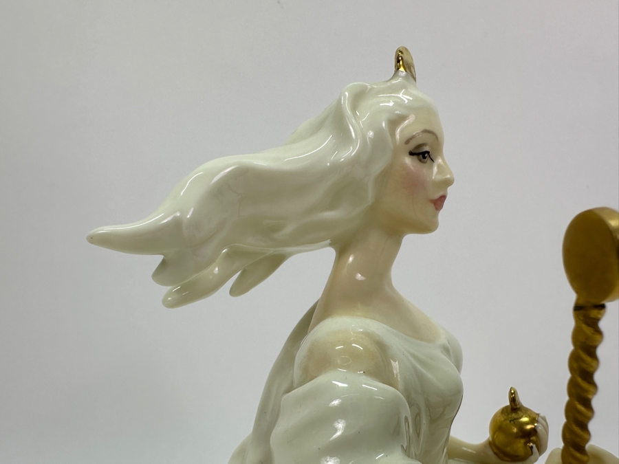 Royal Doulton The Enchantment Collection 'Queen of the Ice' HN2435 8.5'H [Photo 10]