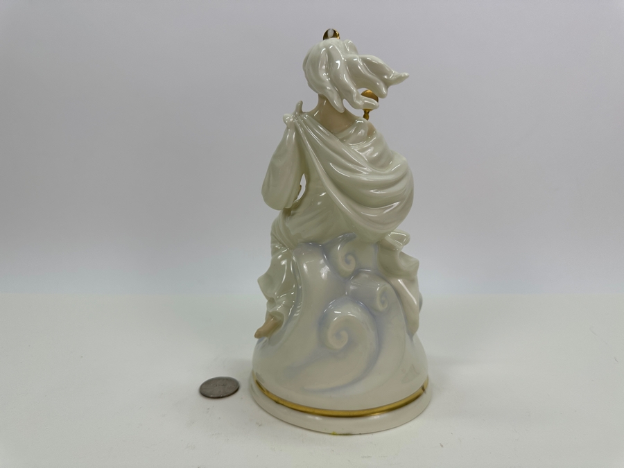 Royal Doulton The Enchantment Collection 'Queen of the Ice' HN2435 8.5'H [Photo 8]