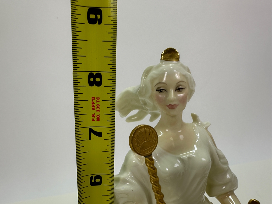 Royal Doulton The Enchantment Collection 'Queen of the Ice' HN2435 8.5'H [Photo 13]