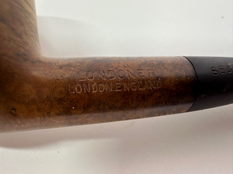 Wooden Pipe Stand With 3 Vintage Pipes: Briar Italy Meerschaum Line, BB&S Londoner London England & Italy [Photo 16]