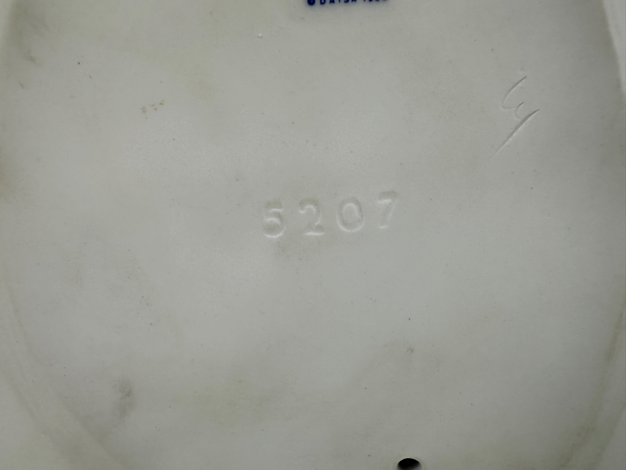 Lladro 'A Tall Yarn' Figurine #5207 11'H [Photo 11]