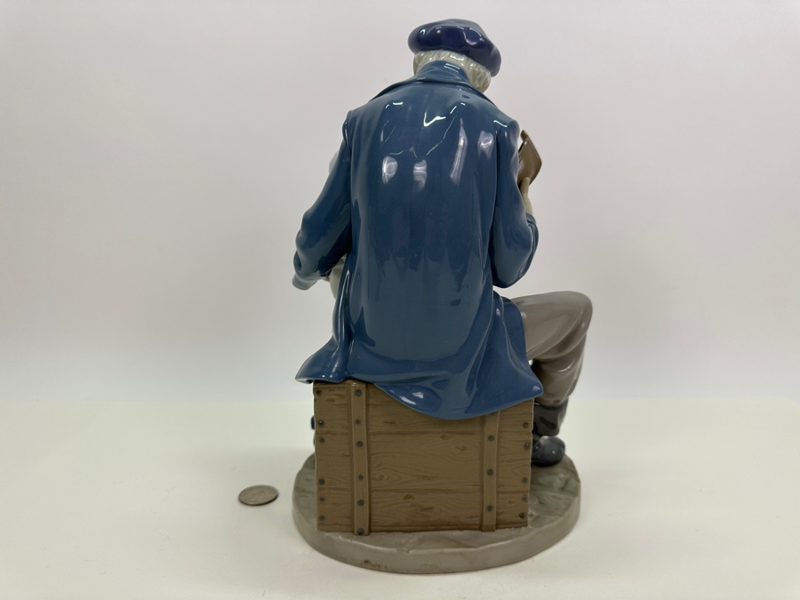 Lladro 'A Tall Yarn' Figurine #5207 11'H [Photo 8]