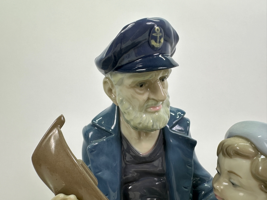 Lladro 'A Tall Yarn' Figurine #5207 11'H [Photo 4]