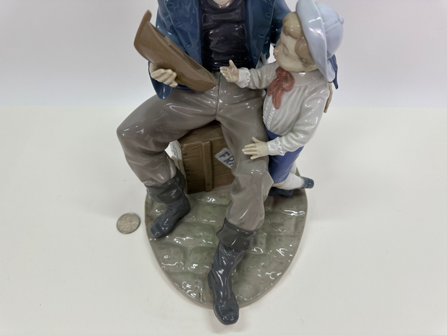 Lladro 'A Tall Yarn' Figurine #5207 11'H [Photo 5]