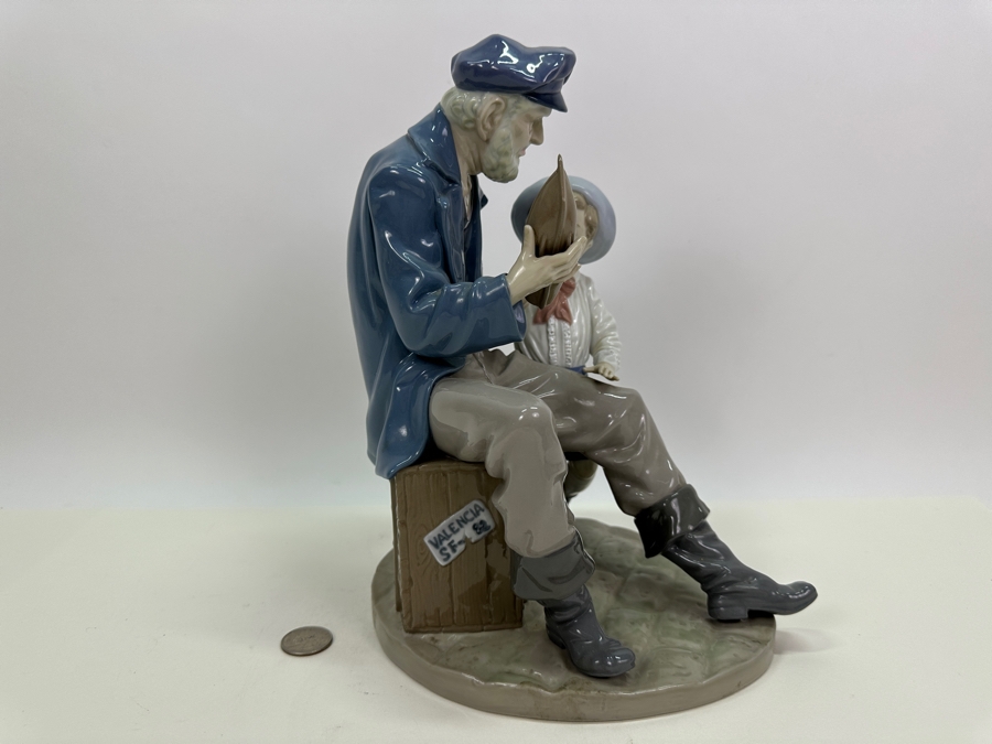 Lladro 'A Tall Yarn' Figurine #5207 11'H [Photo 7]