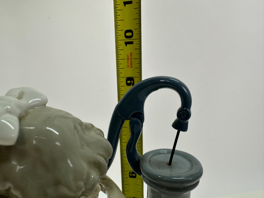 Lladro 'Summer on the Farm' Figurine #5285 9'H [Photo 12]