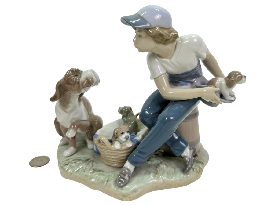 Lladro 'This One's Mine' Figurine #5376 7'H
