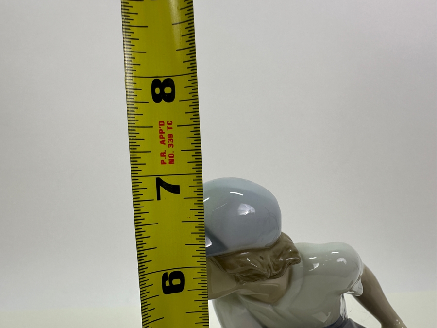 Lladro 'This One's Mine' Figurine #5376 7'H [Photo 13]