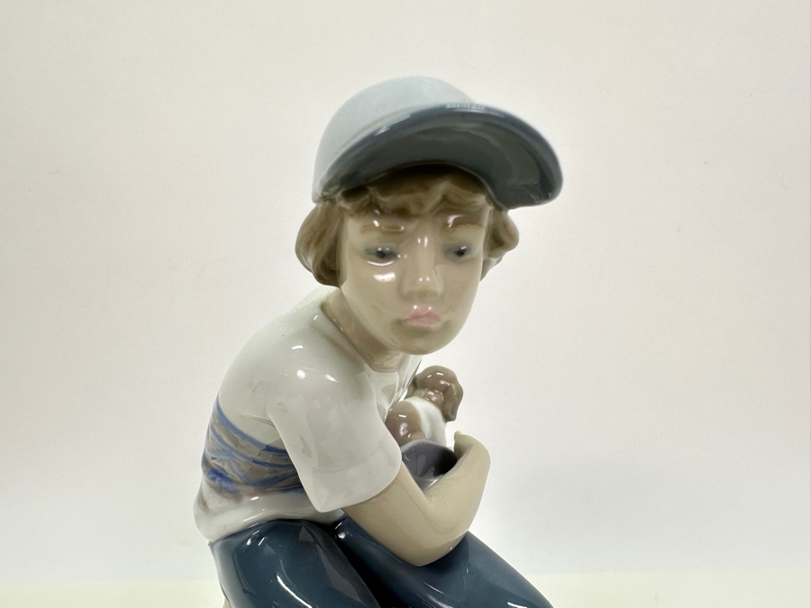 Lladro 'This One's Mine' Figurine #5376 7'H [Photo 10]
