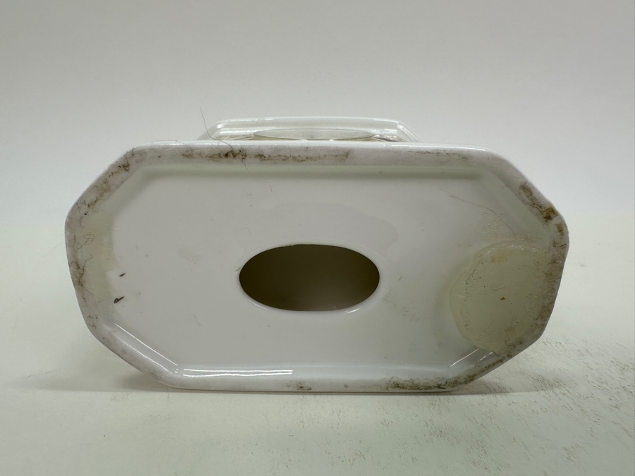 Wedgwood Clio Bone China Quartz Desk Clock 3.5'H [Photo 5]