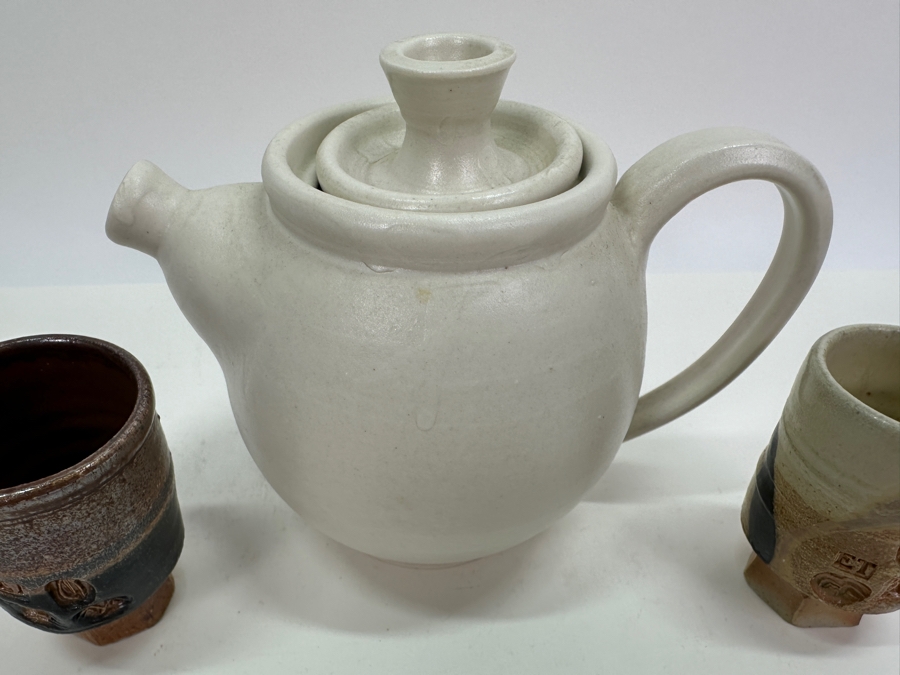Signed Susan BMC Studio Pottery Teapot 5.5H And Pair Of Signed ET Studio Pottery Cups [Photo 6]