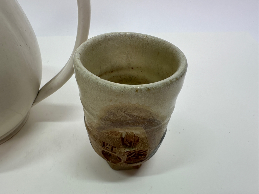 Signed Susan BMC Studio Pottery Teapot 5.5H And Pair Of Signed ET Studio Pottery Cups [Photo 3]