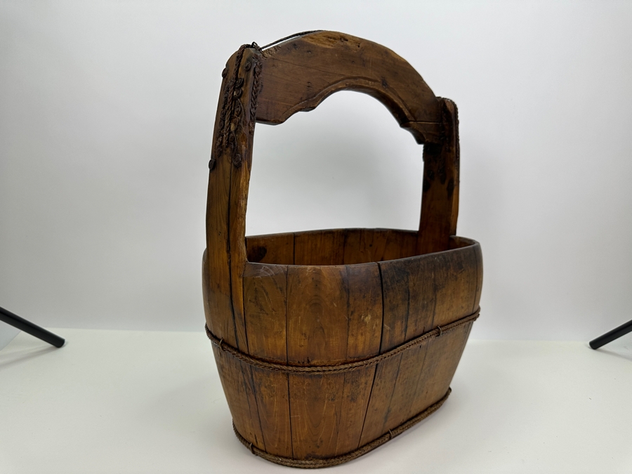 Just Added - Wooden Oval Water Bucket 16 X 10 X 10 [Photo 2]