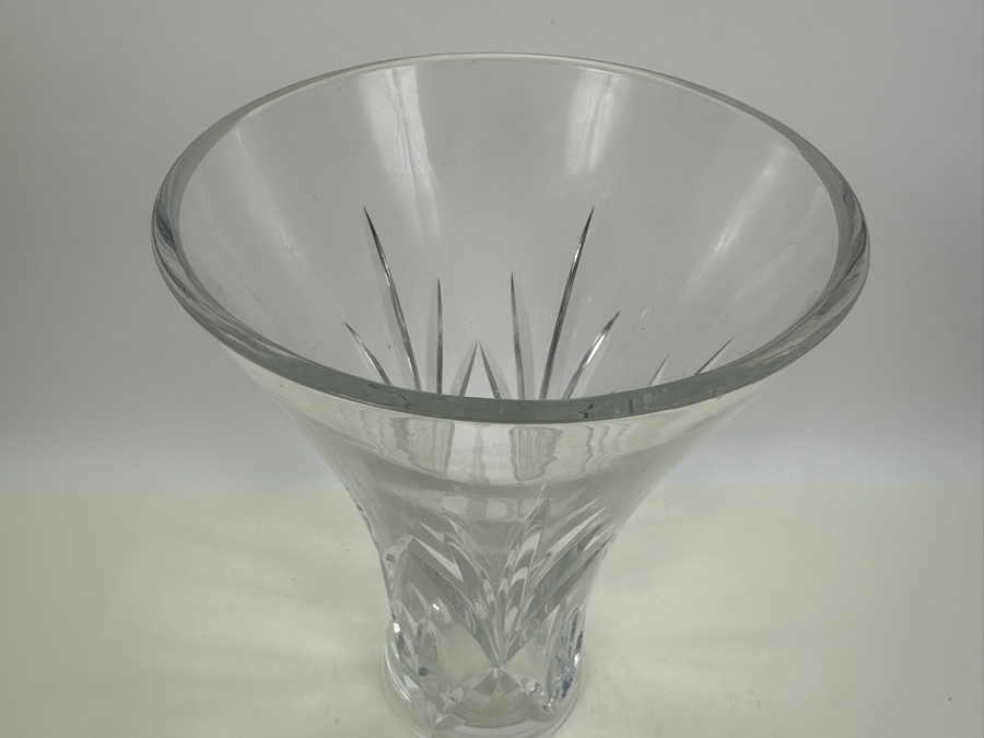 Marquis by Waterford Vase 12'H Slight Imperfection on Rim [Photo 3]
