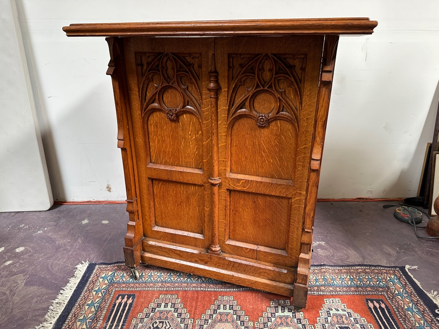 Antique Gothic Carved Oak Church Pulpit Lectern 39W X 21D X 44.75H [Photo 3]