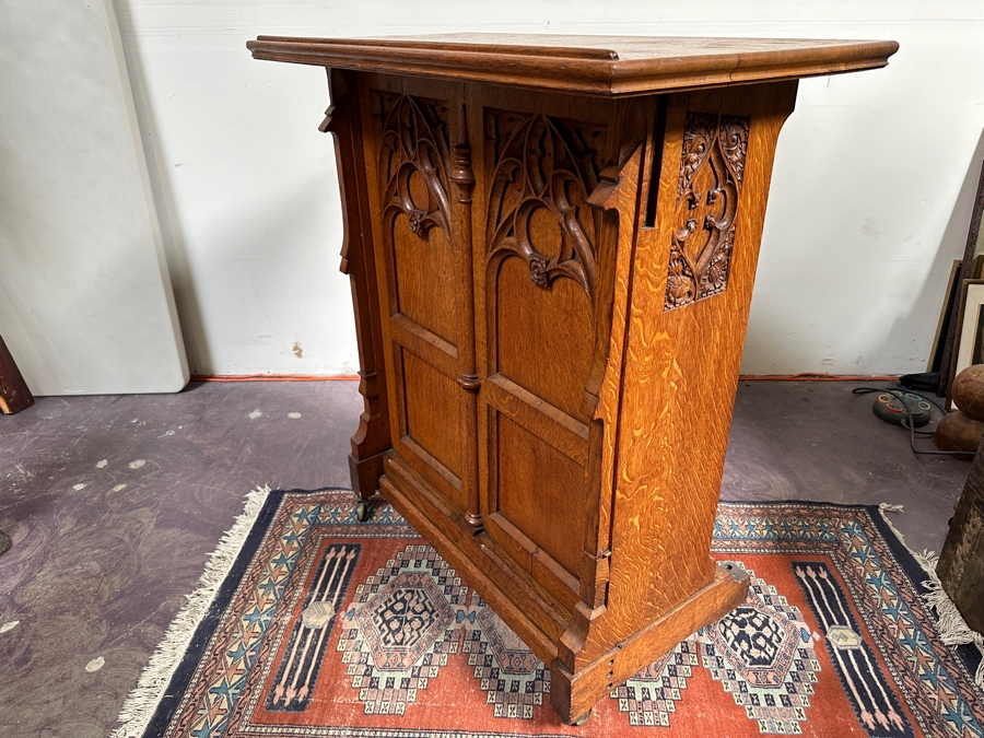 Antique Gothic Carved Oak Church Pulpit Lectern 39W X 21D X 44.75H [Photo 4]
