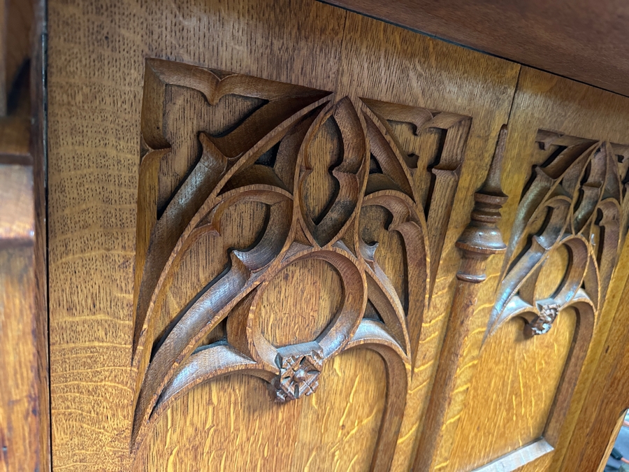 Antique Gothic Carved Oak Church Pulpit Lectern 39W X 21D X 44.75H [Photo 15]