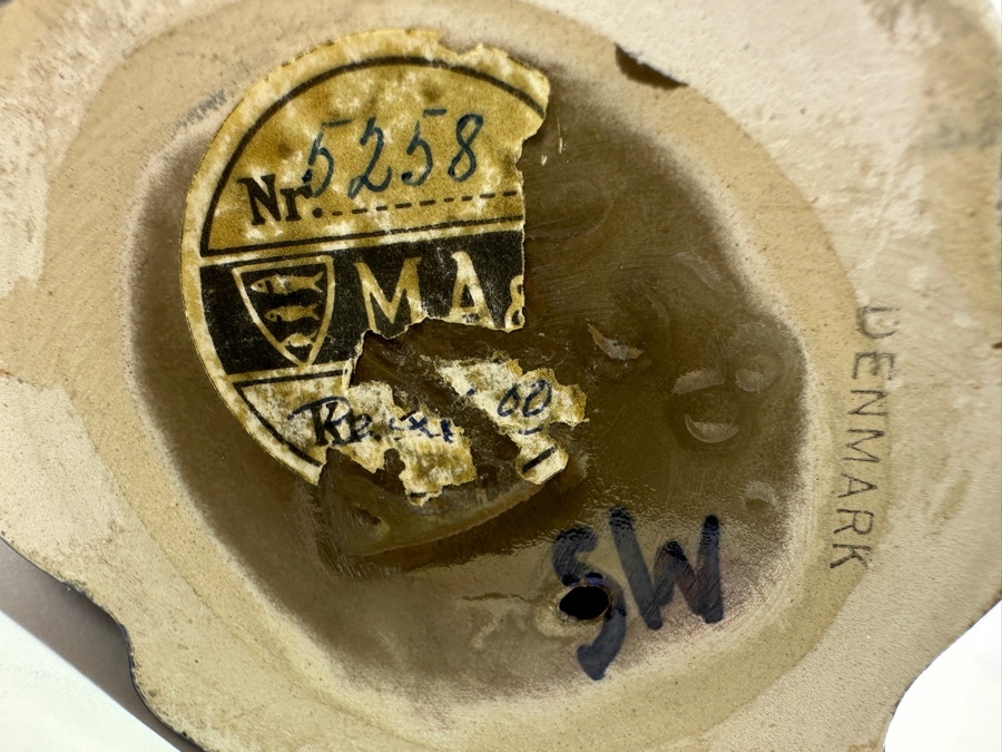 Danish Michael Andersen Ceramic Pottery MOMSFRI Figurine 9.5H [Photo 10]