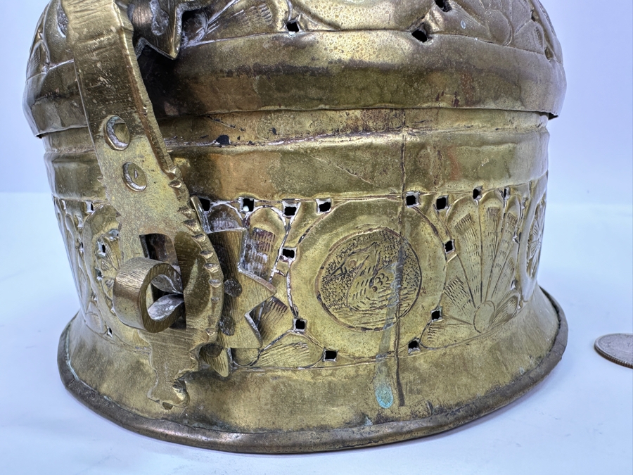 Vintage Brass Betel Pandan Box 7W X 7H [Photo 3]