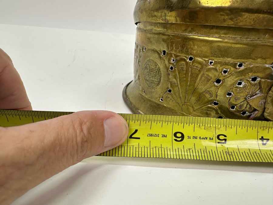 Vintage Brass Betel Pandan Box 7W X 7H [Photo 9]
