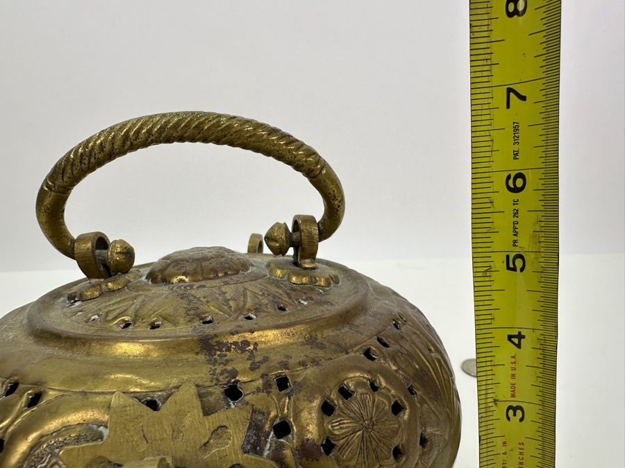 Vintage Brass Betel Pandan Box 7W X 7H [Photo 10]